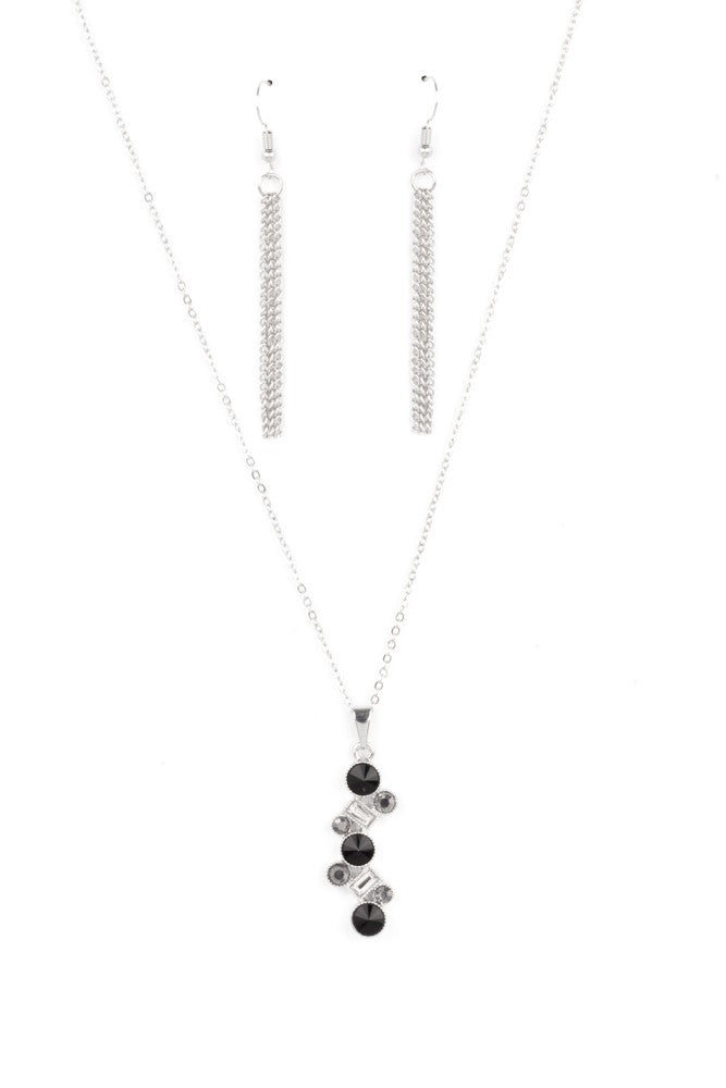 Classically Clustered - Black