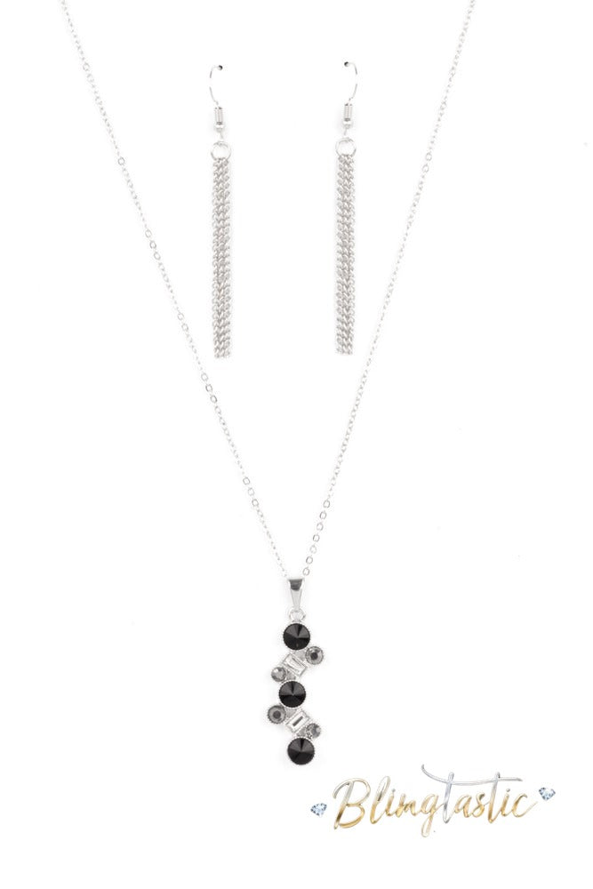 Classically Clustered - Black