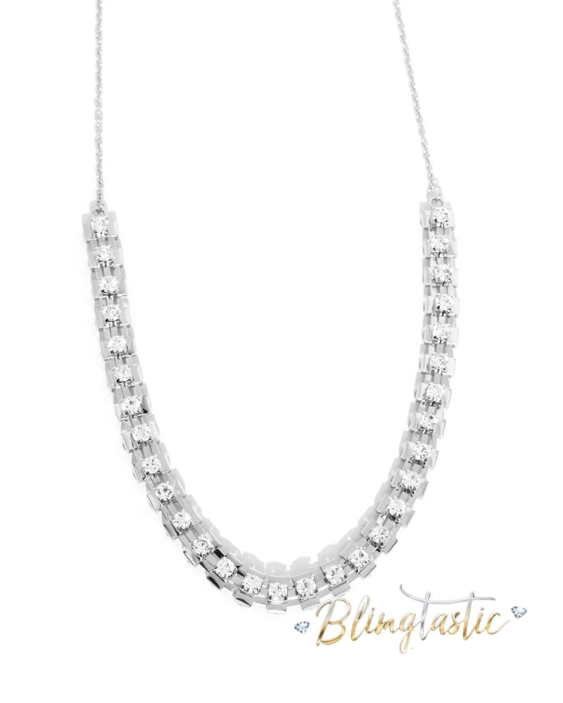 Linked Lady - White