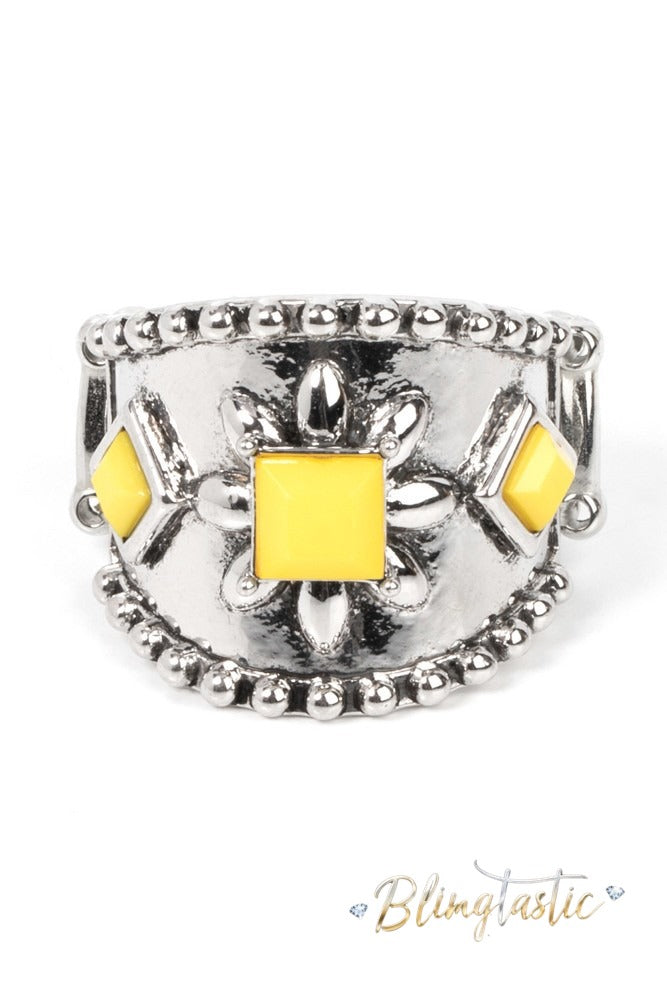 Daisy Diviner - Yellow