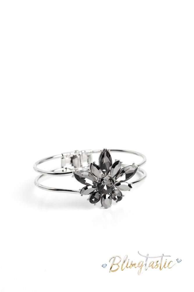 Chic Corsage - Silver