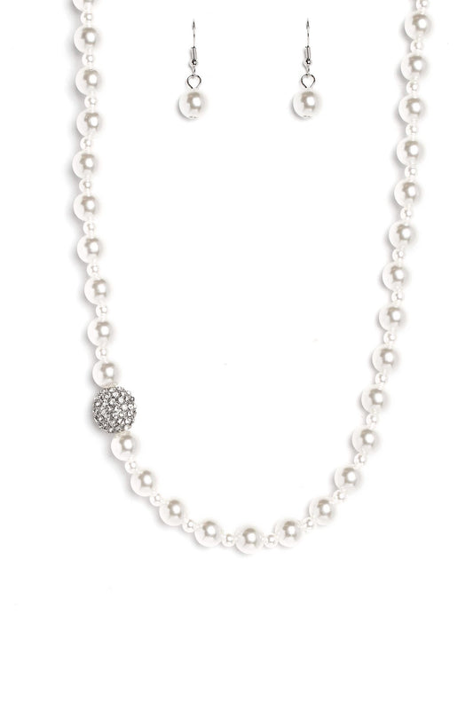 Countess Chic - White