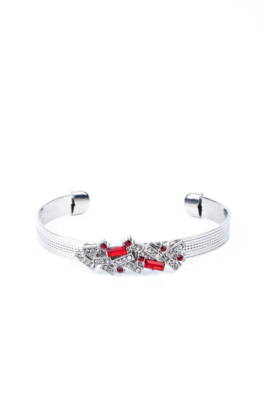 A Chic Clique - Red