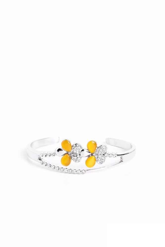 Broadway Stage - Yellow